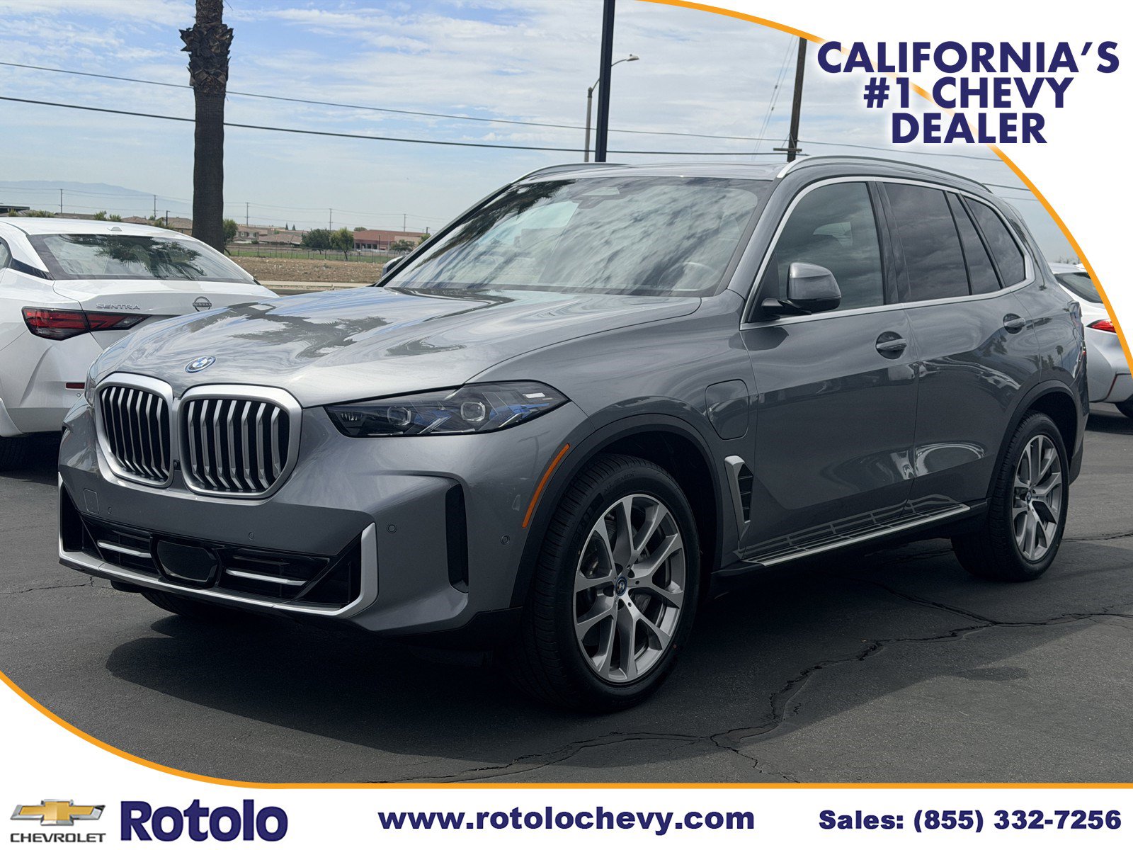 Used 2025 BMW X5 xDrive50e AWD/4WD image 3