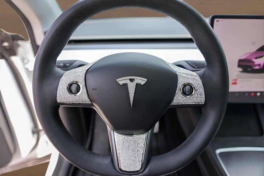 Used 2022 Tesla Model Y Performance AWD/4WD image 11
