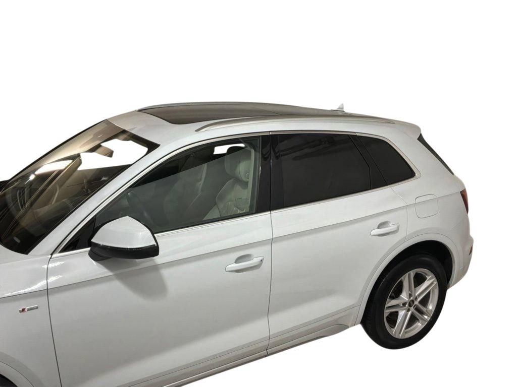Used 2023 Audi Q5 e Premium w/ Convenience Package AWD/4WD image 21