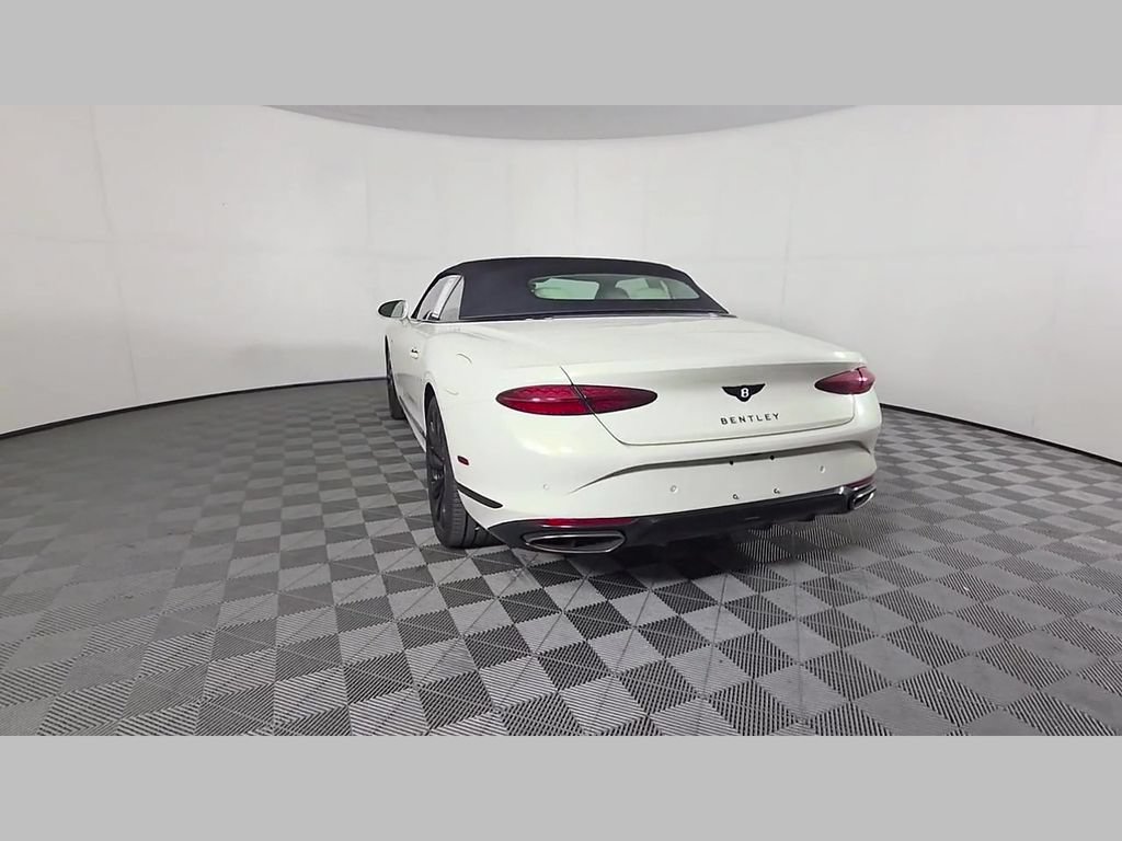 Used 2025 Bentley Continental GTC AWD/4WD image 40