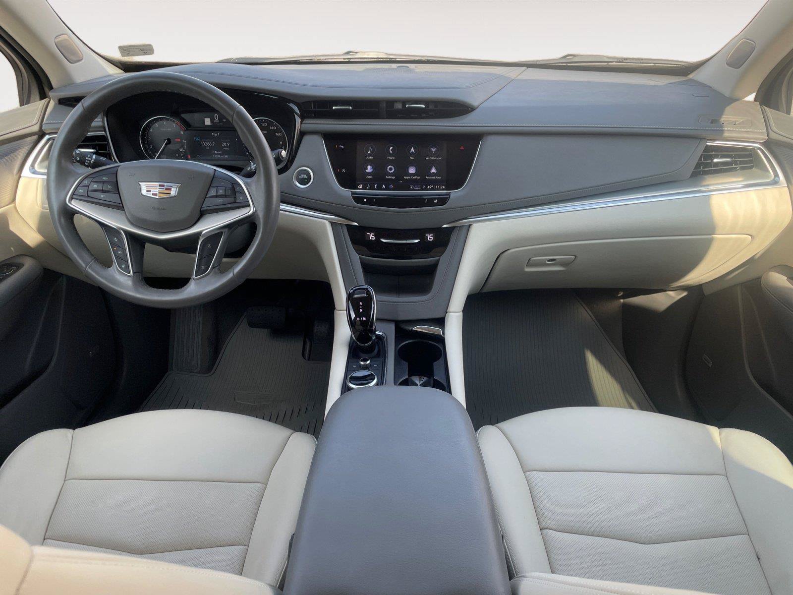 Used 2025 Cadillac XT5 Premium Luxury AWD/4WD image 10