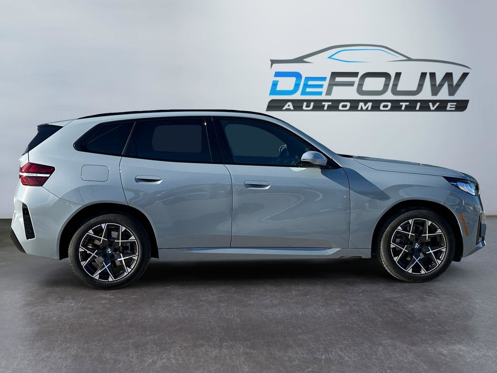 Used 2026 BMW X3 xDrive30 w/ Premium Package image 2