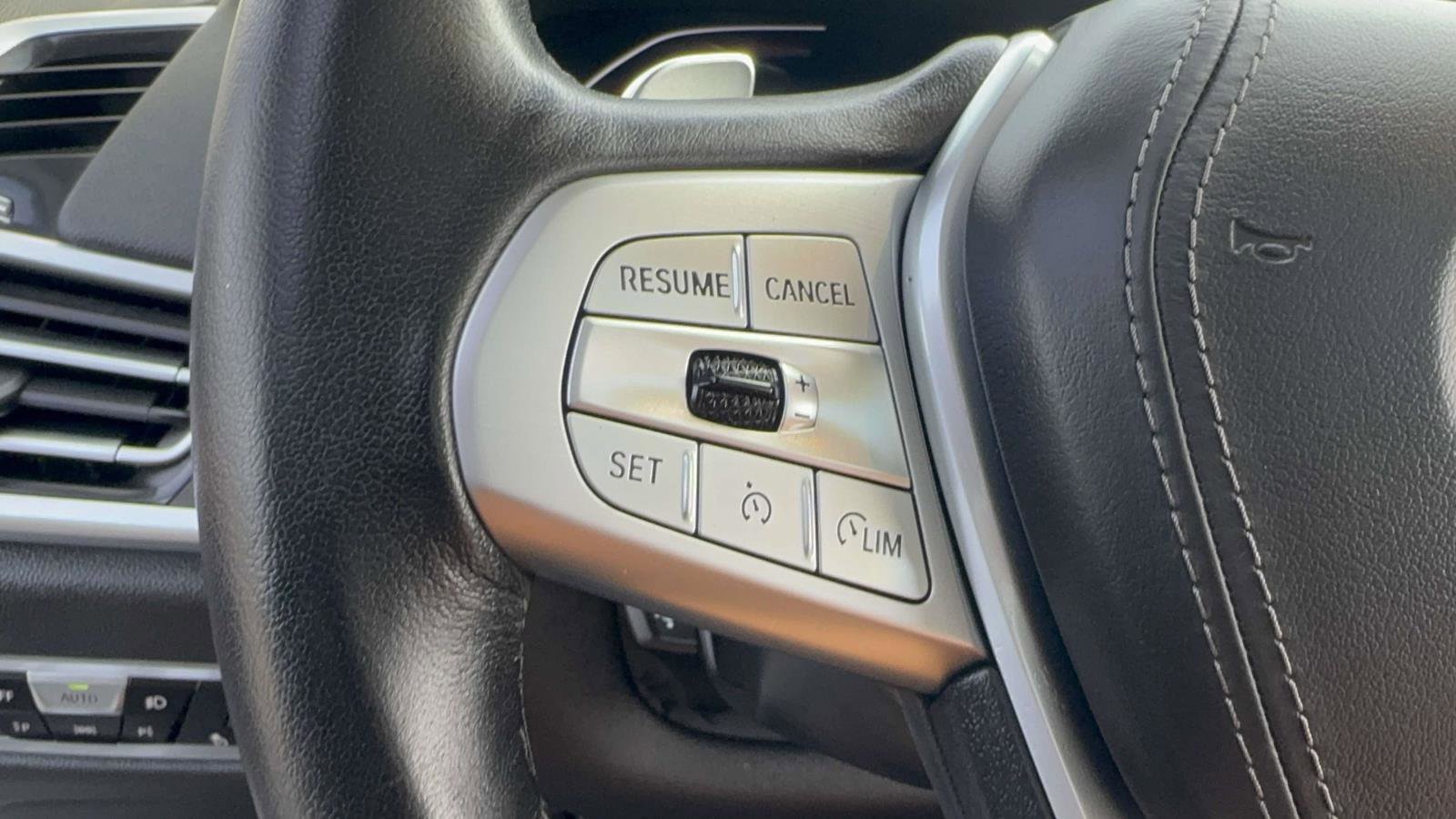 Used 2022 BMW X7 xDrive40i w/ Cold Weather Package image 13