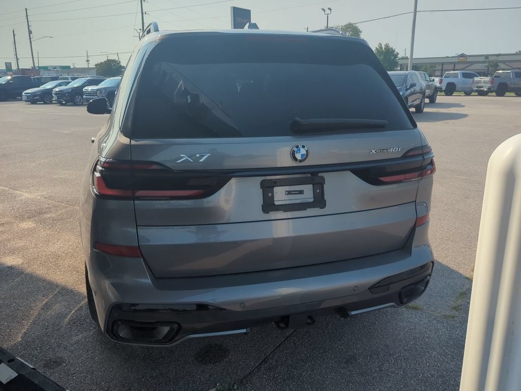 Used 2026 BMW X7 xDrive40i w/ Executive Package AWD/4WD image 5