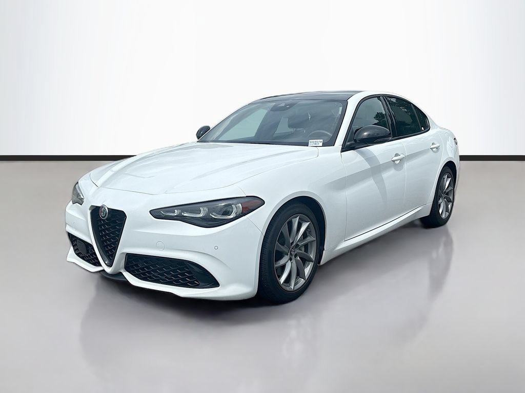 Used 2024 Alfa Romeo Giulia Sprint RWD image 7