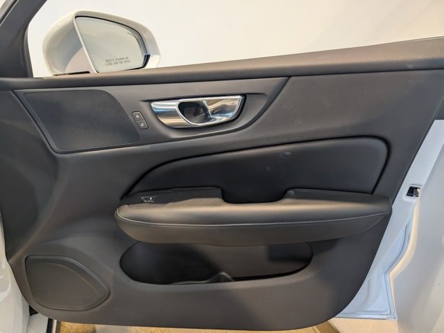 Used 2020 Volvo S60 T5 Momentum w/ Protection Package Premier image 29