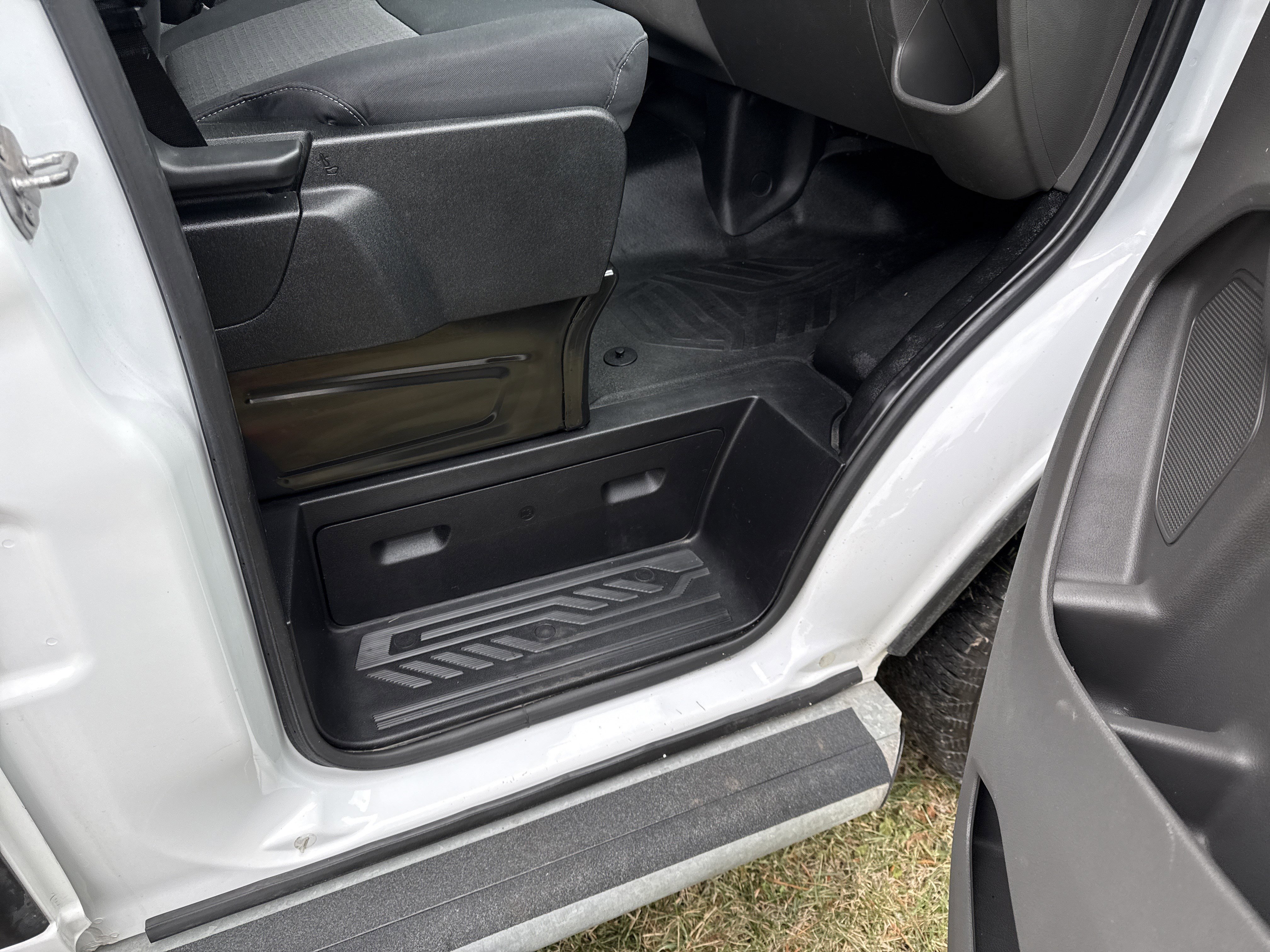 Used 2023 Ford Transit 250 Low Roof AWD w/ Exterior Upgrade Package image 10