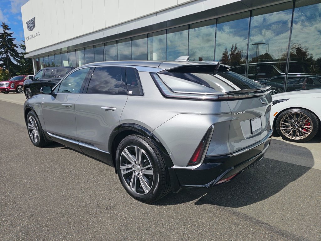 Certified 2024 Cadillac Lyriq Luxury w/ LPO, Floor Liner Package AWD/4WD image 5