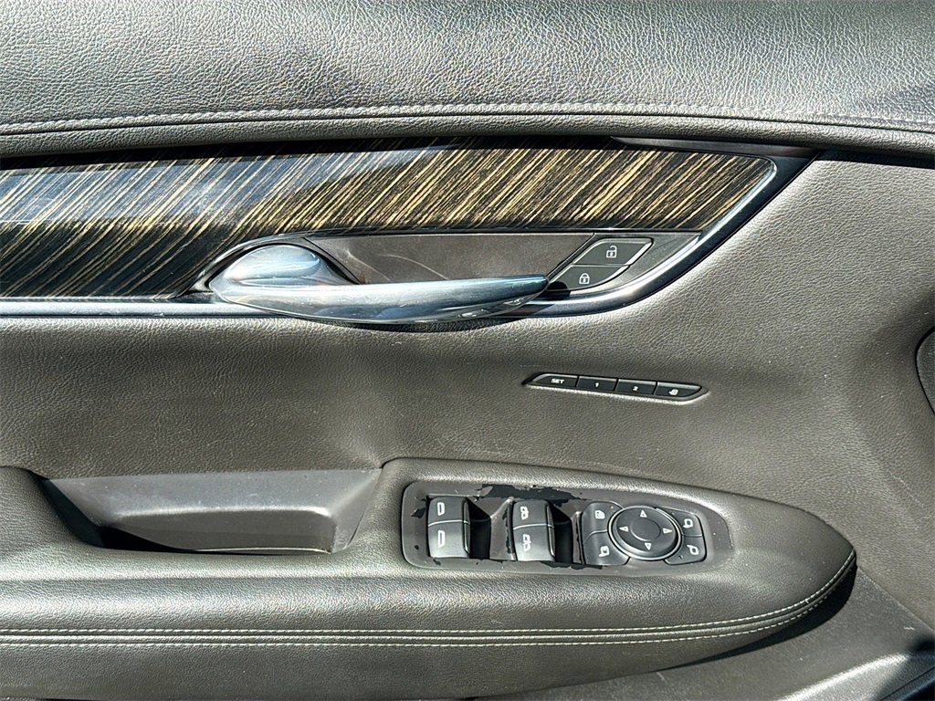 Used 2021 Cadillac XT6 Premium Luxury image 18