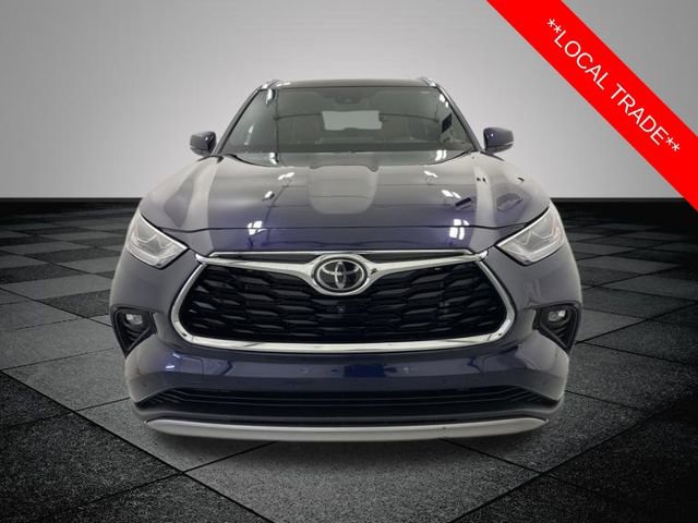 Certified 2022 Toyota Highlander Platinum image 2