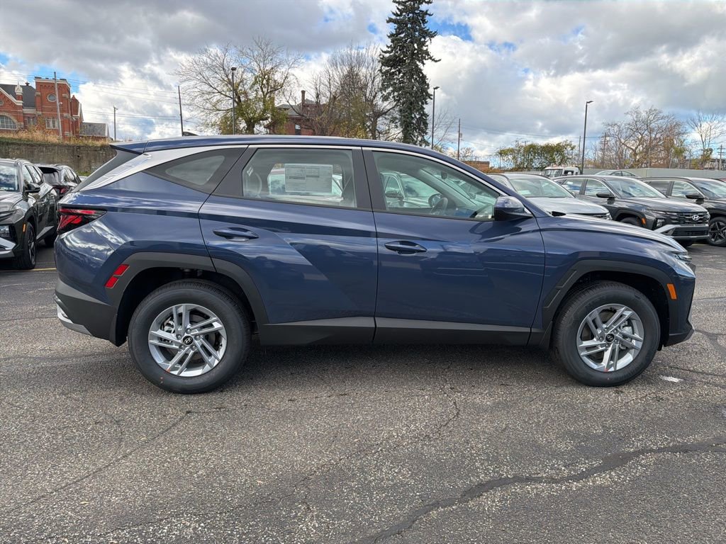 New 2026 Hyundai Tucson SE image 8