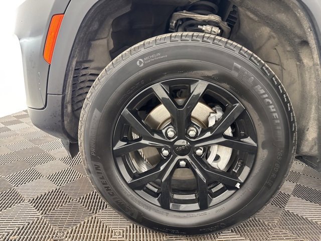 Used 2024 Jeep Grand Cherokee Altitude image 26