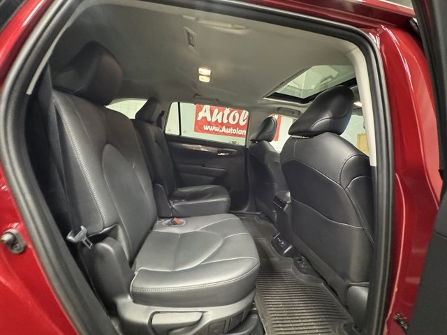 Used 2021 Toyota Highlander Limited AWD/4WD image 13