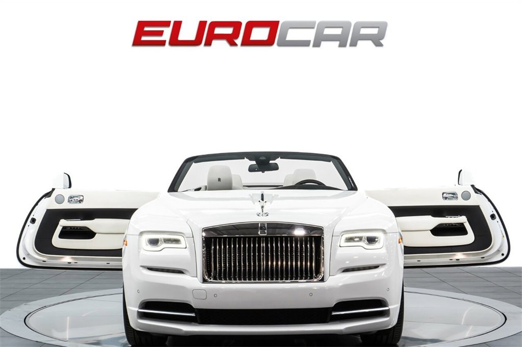 Used 2018 Rolls-Royce Dawn image 11