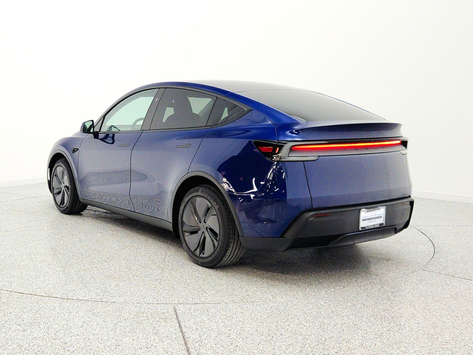 Used 2026 Tesla Model Y 2WD image 7