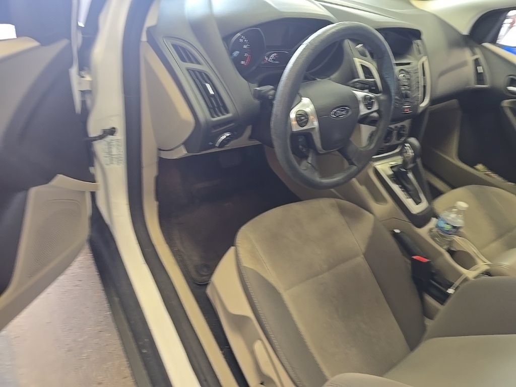 Used 2014 Ford Focus SE FWD image 5