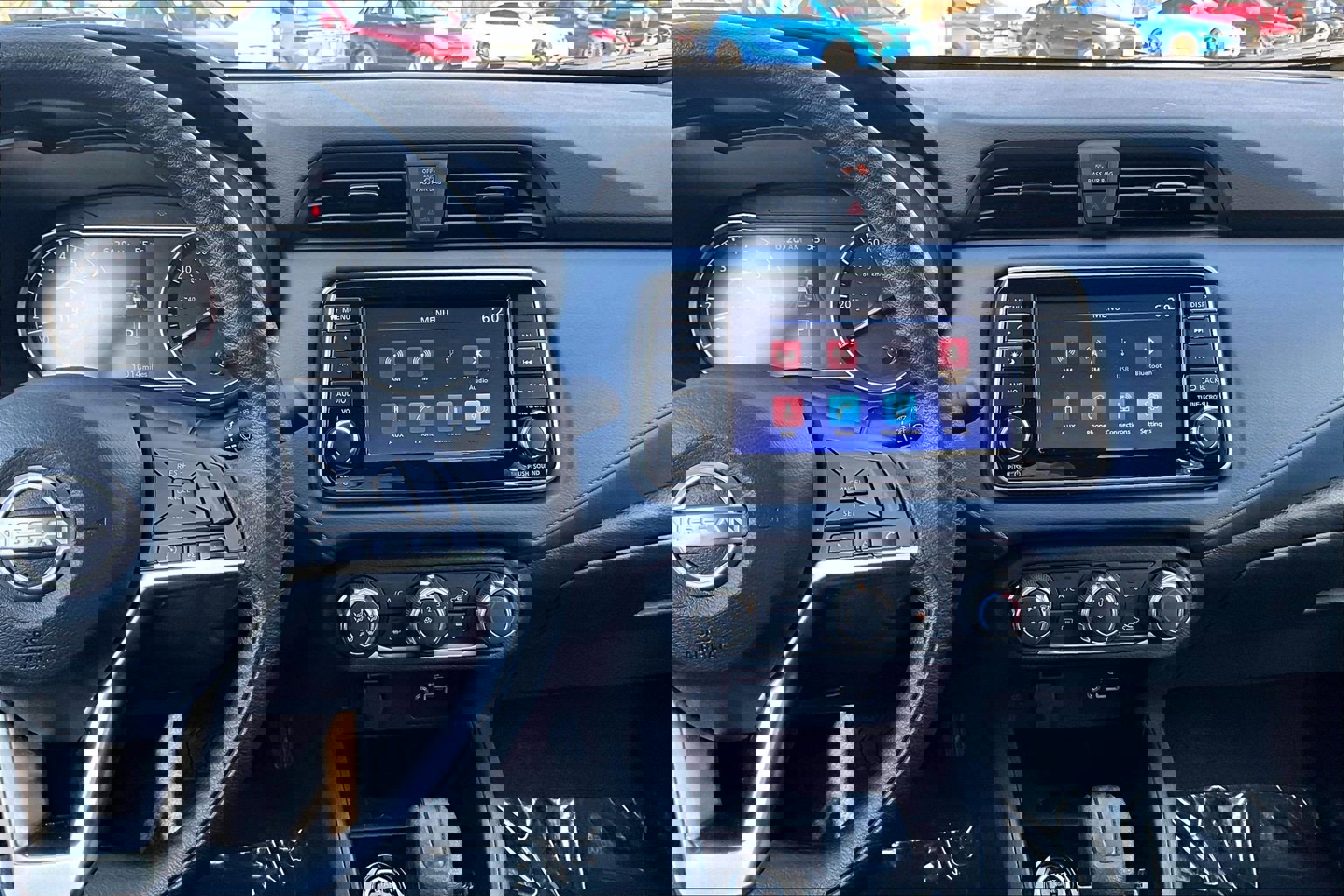 Used 2025 Nissan Versa SV image 6