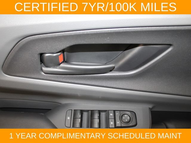 Used 2025 Toyota Prius LE FWD image 18