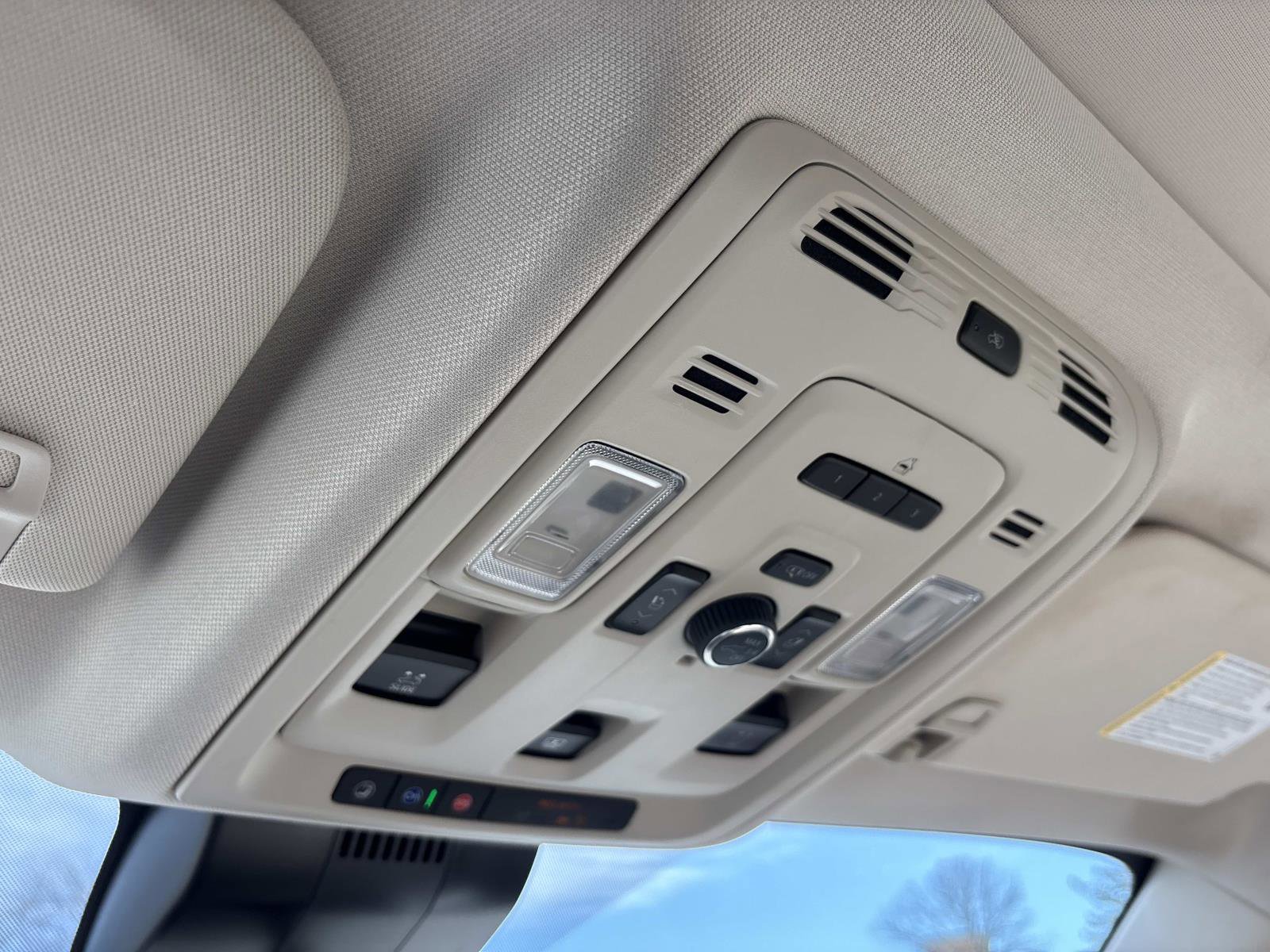 Certified 2024 GMC Yukon XL Denali w/ Denali Reserve Package image 26