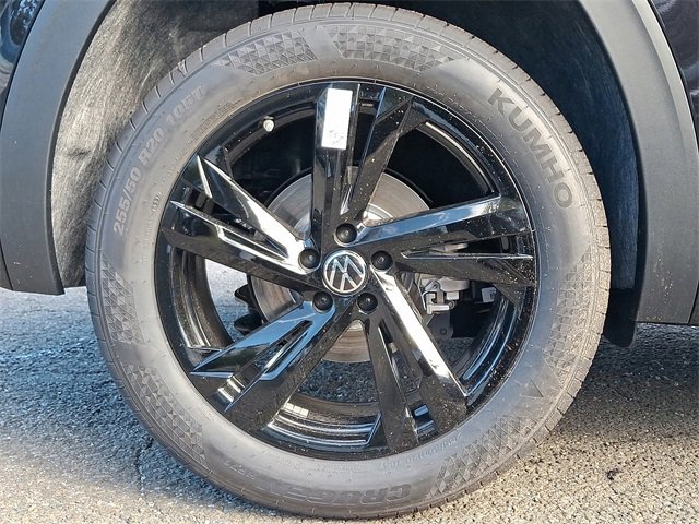 New 2026 Volkswagen Atlas Cross Sport SEL R-Line image 5