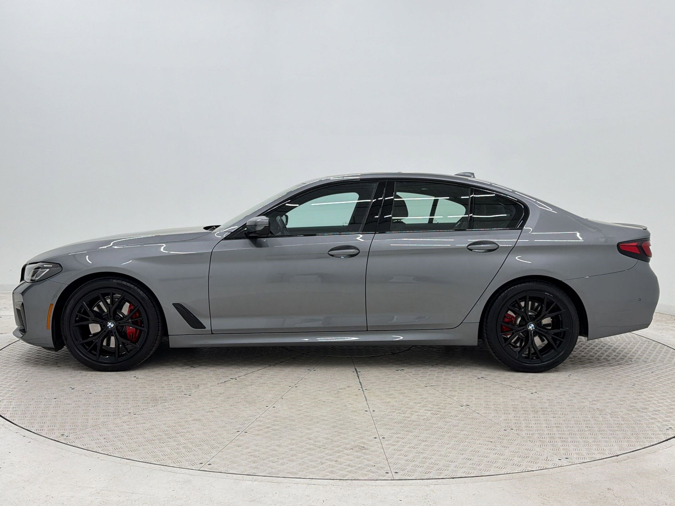 Certified 2023 BMW 530i w/ M Sport Package image 2