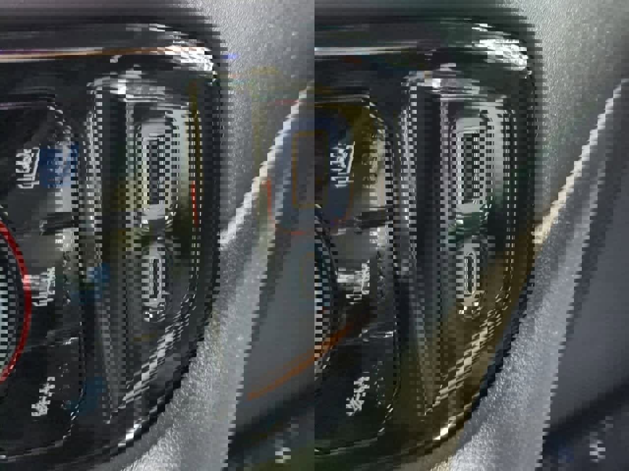 Used 2025 Chevrolet Silverado 1500 LTZ w/ LTZ Premium Package image 33