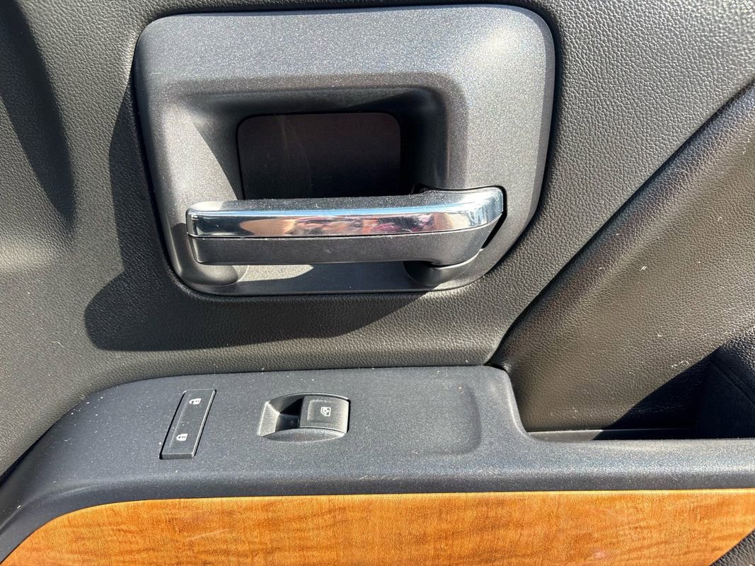 Used 2016 Chevrolet Silverado 2500 LTZ image 30