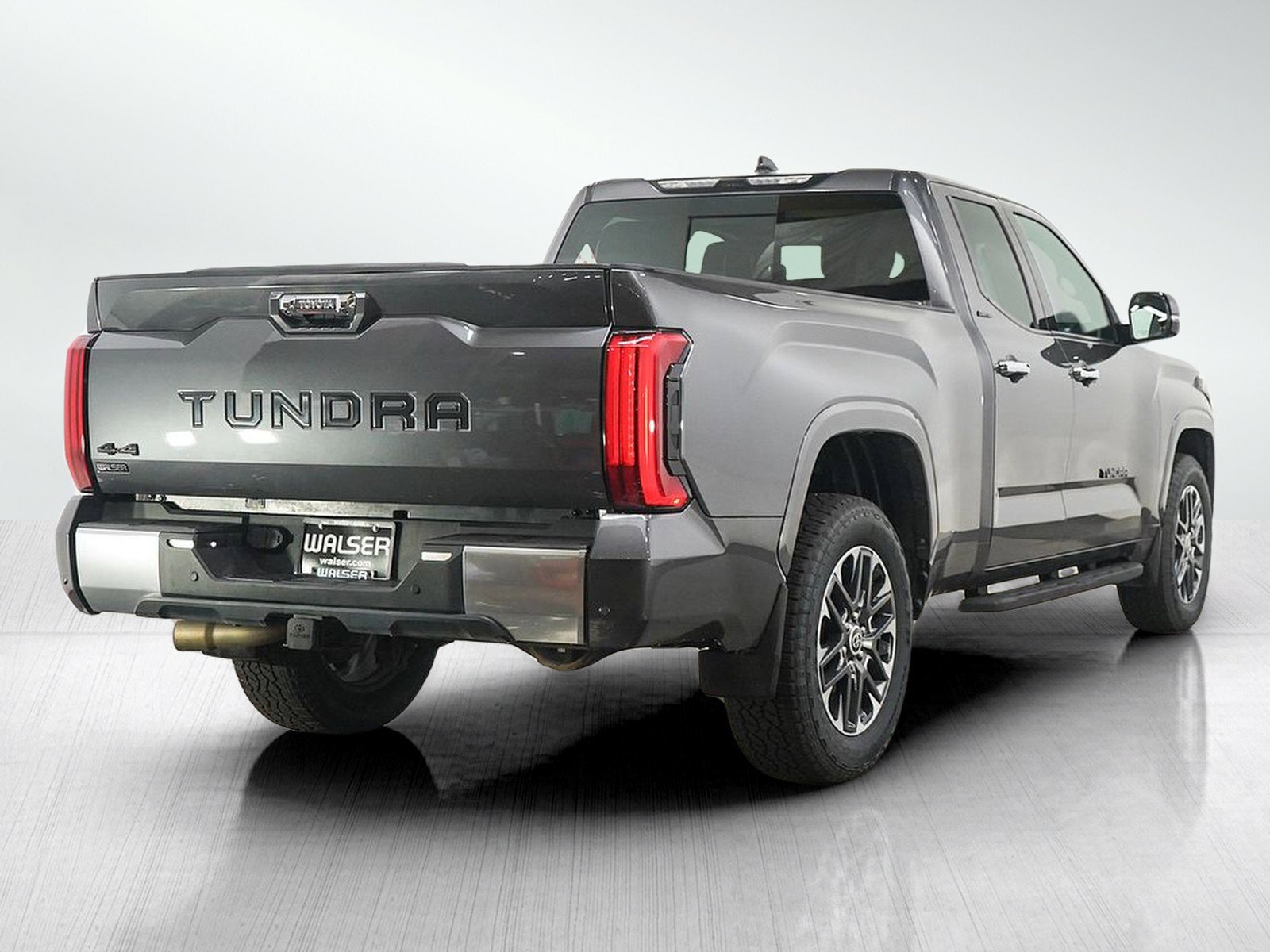 Used 2022 Toyota Tundra Limited AWD/4WD image 5