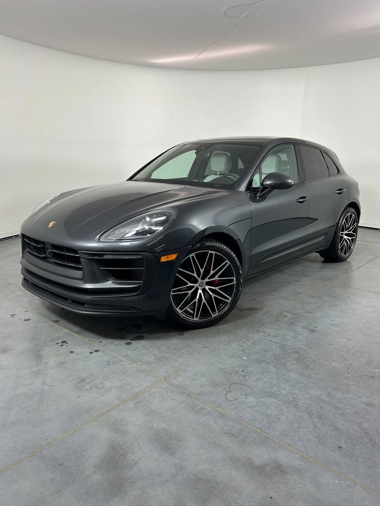 Certified 2023 Porsche Macan S AWD/4WD image 1