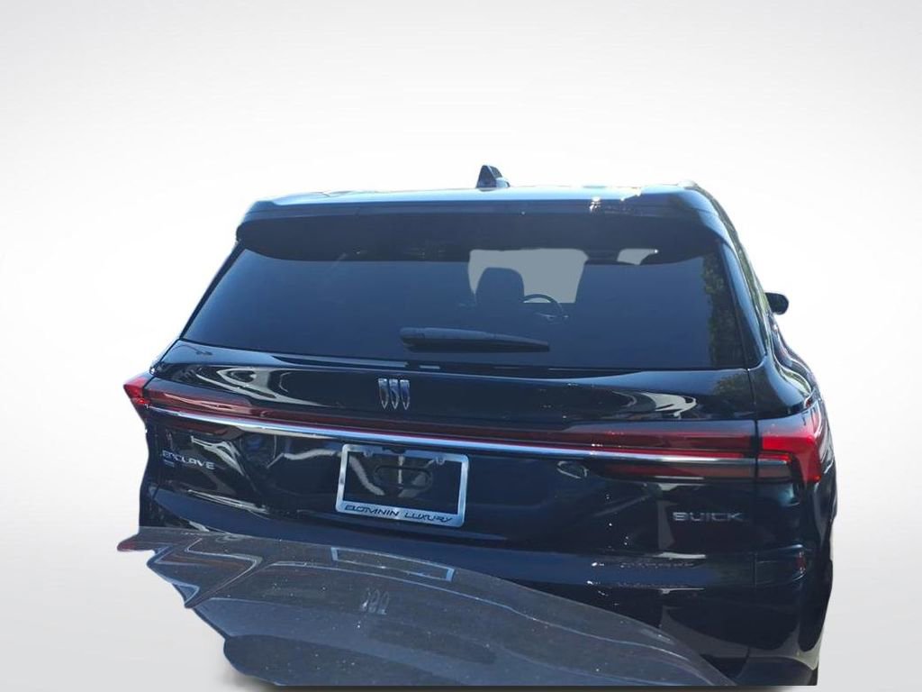 Used 2025 Buick Enclave Preferred w/ Power Package image 4