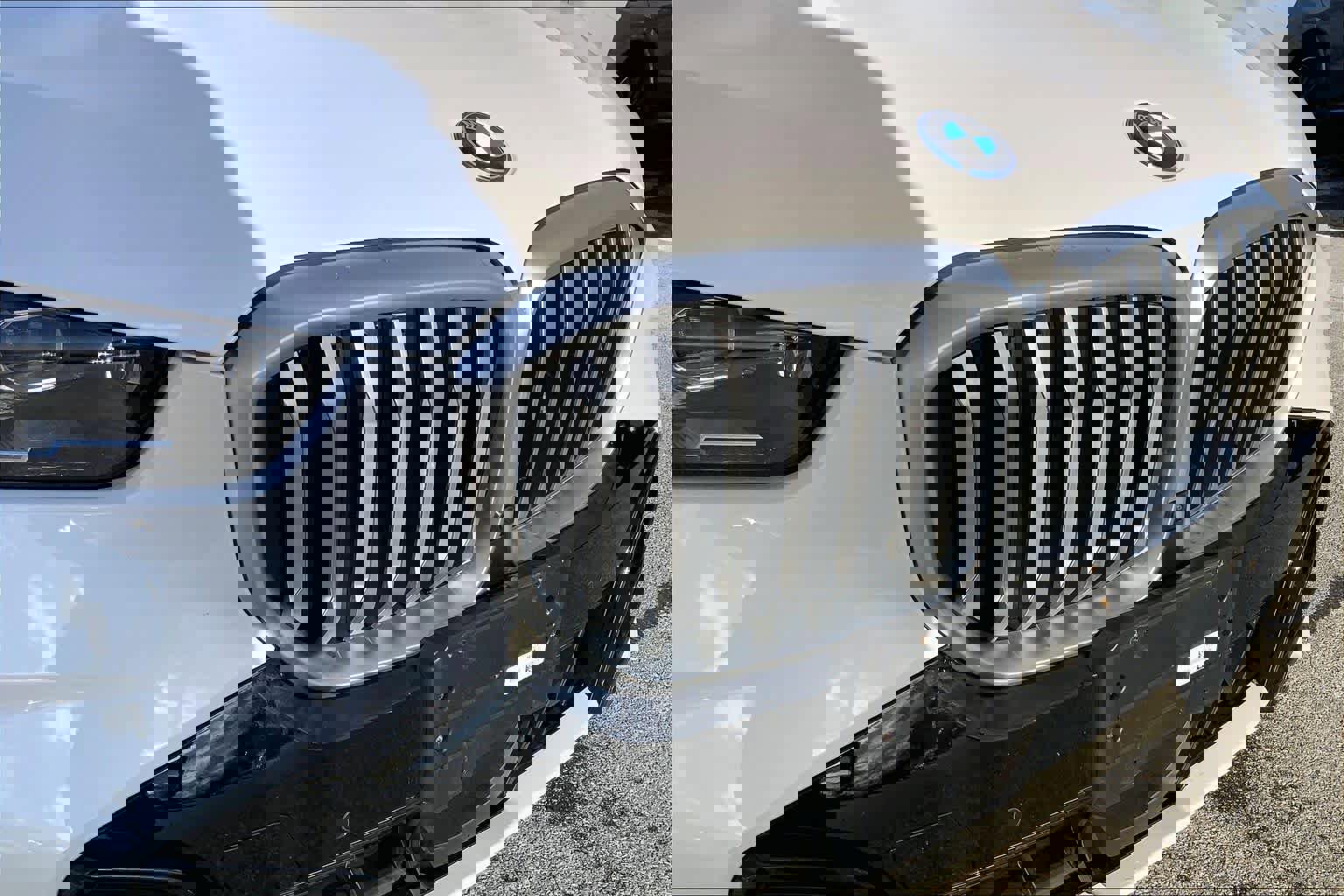 Certified 2024 BMW X5 xDrive50e w/ Executive Package image 31