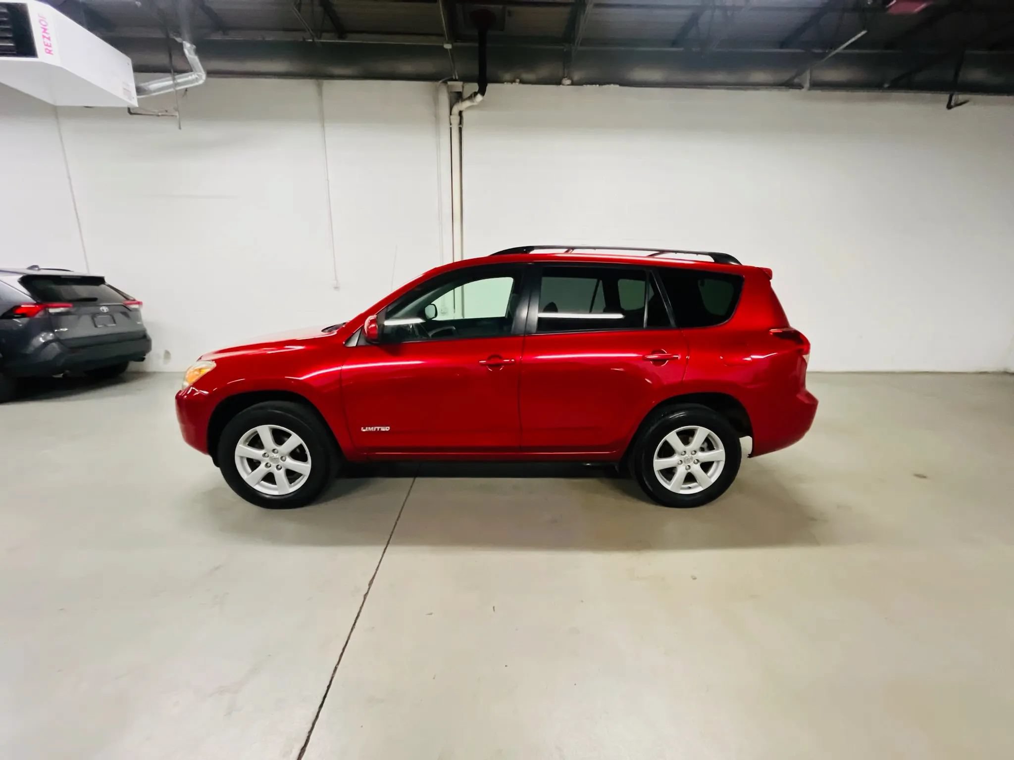 Used 2008 Toyota RAV4 Limited FWD image 5