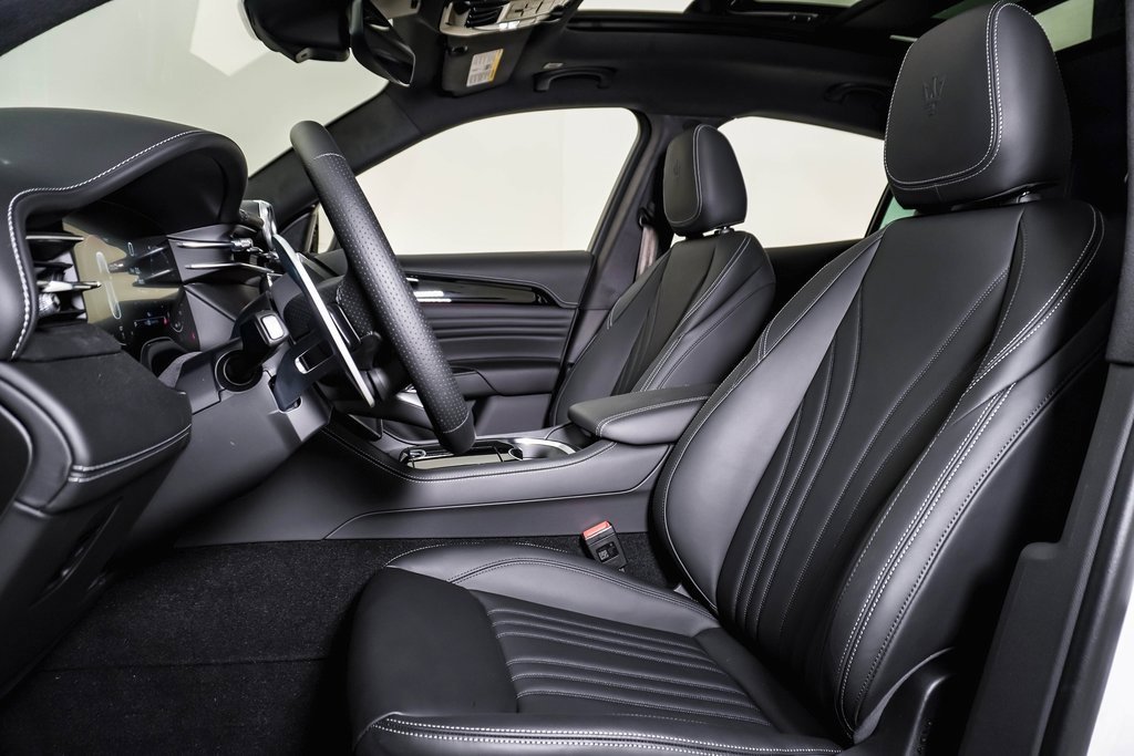 Used 2025 Maserati Grecale Modena image 18
