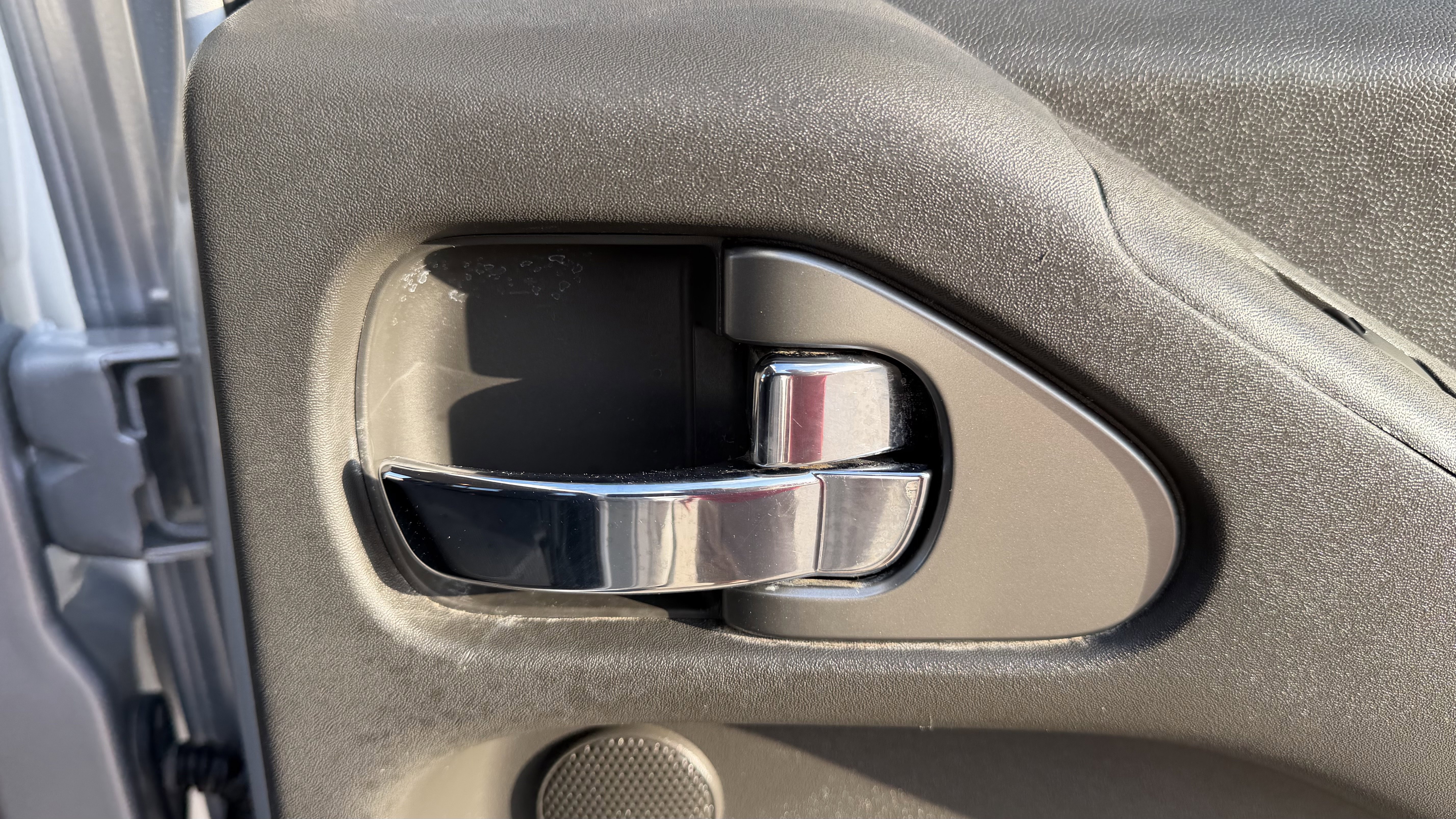 Used 2019 Nissan Frontier PRO-4X image 42