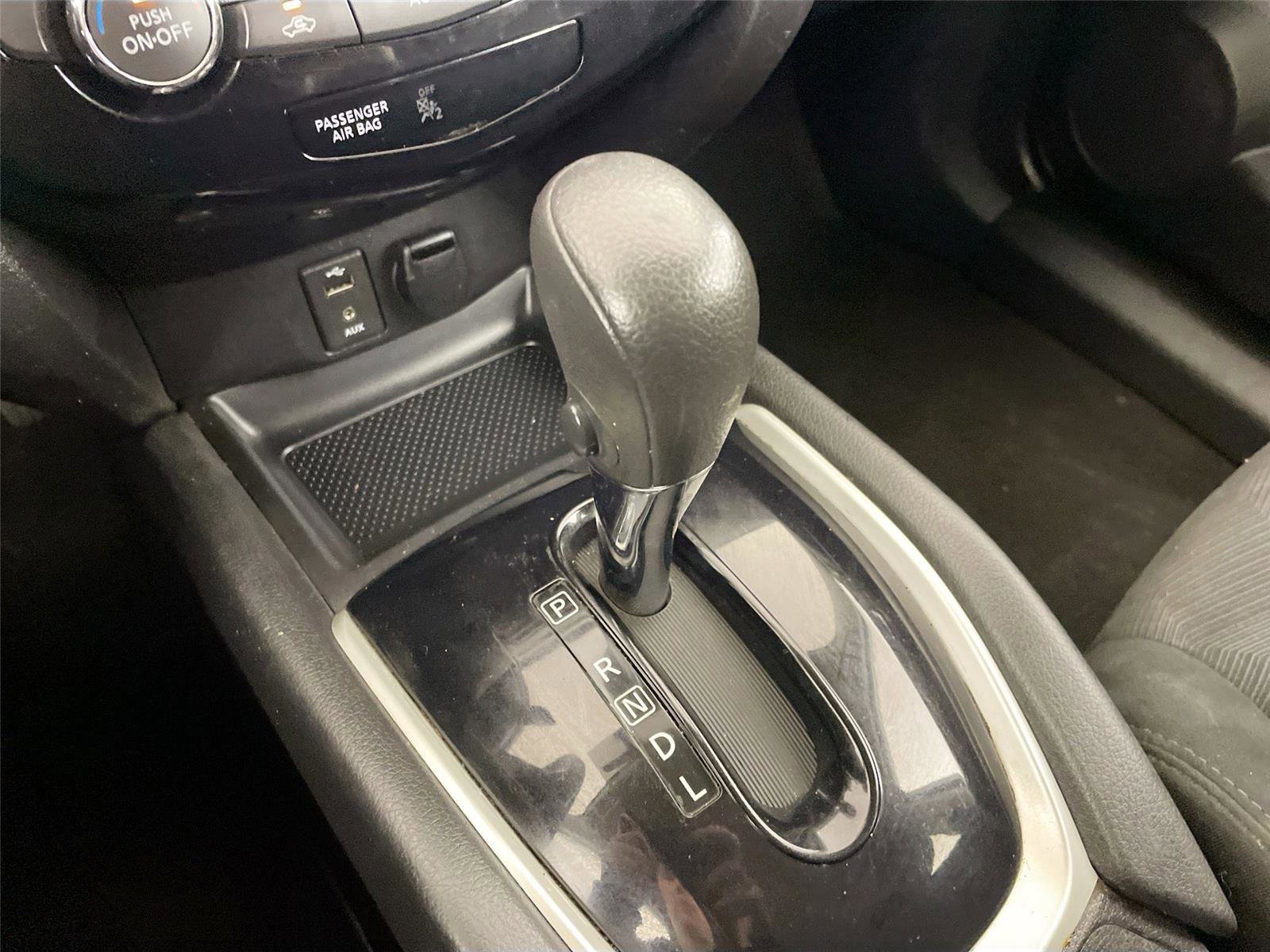 Used 2014 Nissan Rogue SV FWD image 15