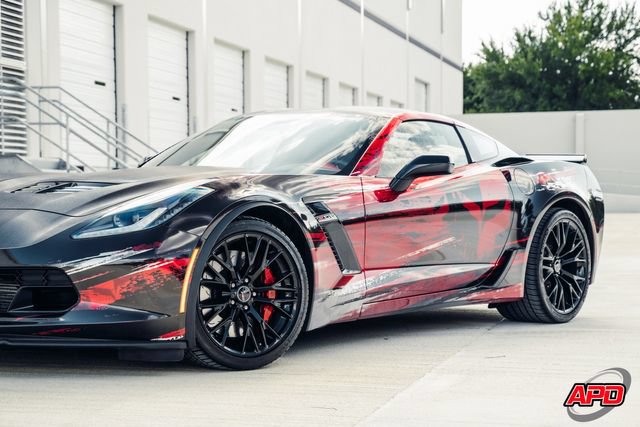 Used 2015 Chevrolet Corvette Z06 w/ 3LZ Preferred Equipment Group RWD image 15