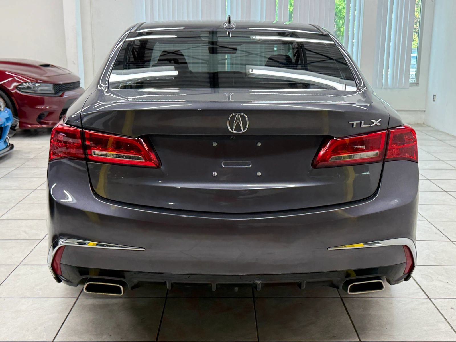 Used 2018 Acura TLX w/ Technology Package FWD image 8