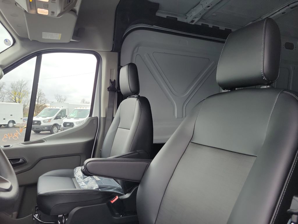 New 2026 Ford Transit 250 148 Medium Roof image 23