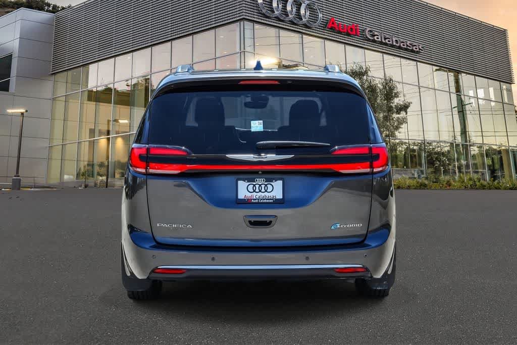Used 2022 Chrysler Pacifica Pinnacle FWD image 3