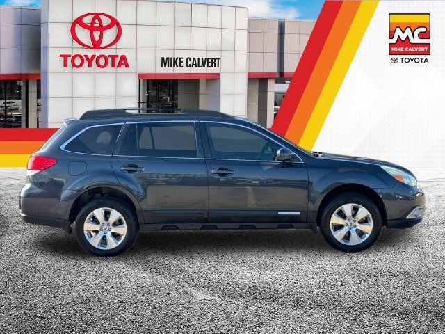 Used 2011 Subaru Outback 3.6R Limited w/ PWR Moonroof Pkg AWD/4WD image 6