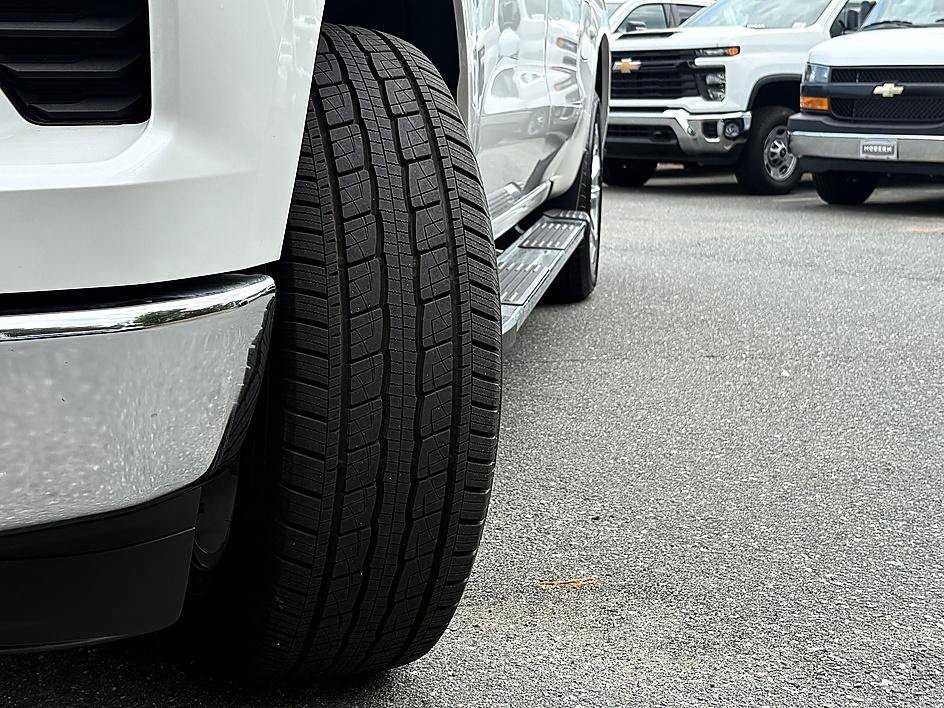 Used 2024 Chevrolet Silverado 1500 LTZ AWD/4WD image 25
