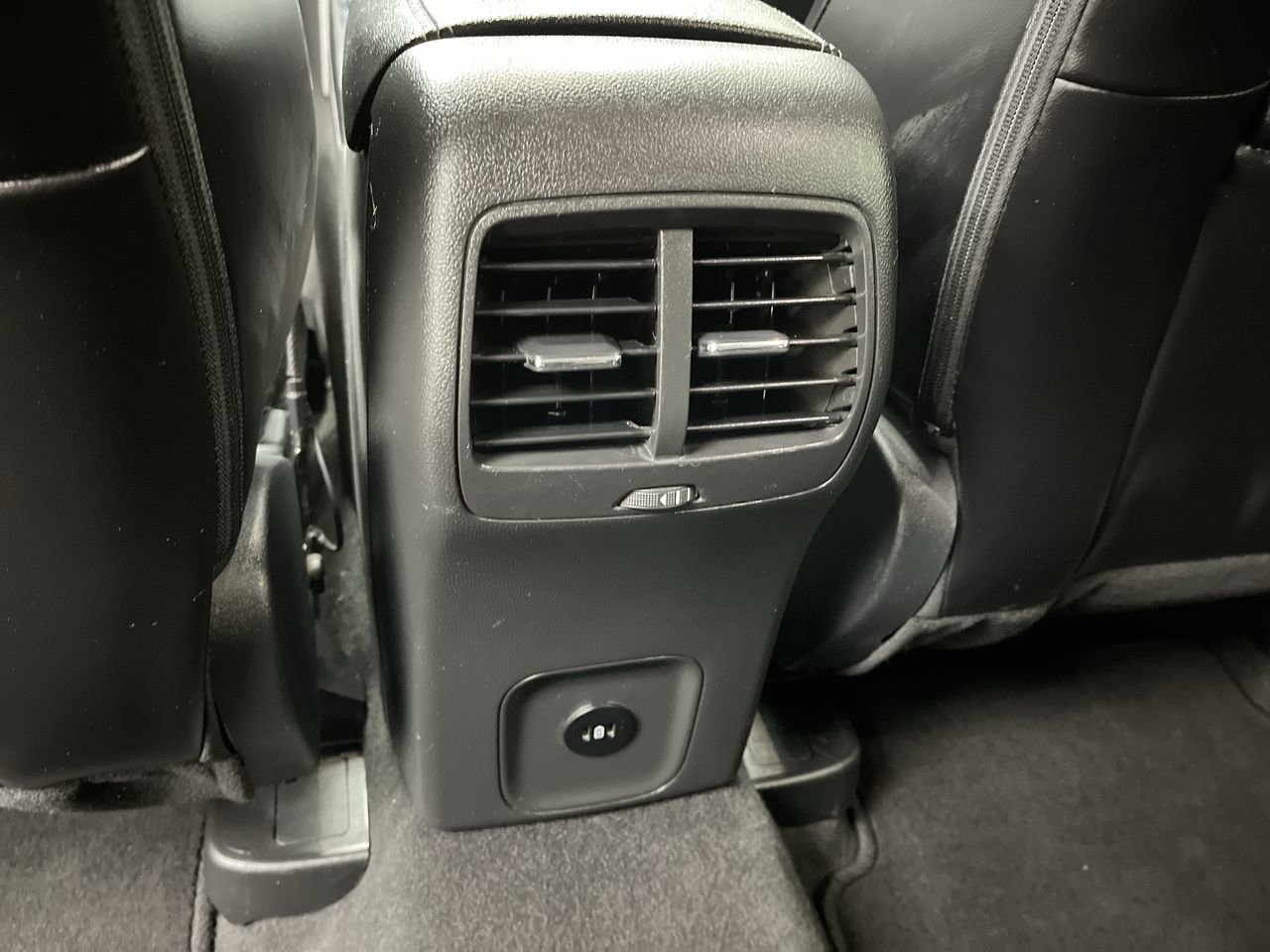 Certified 2024 Ford Escape Platinum AWD/4WD image 13