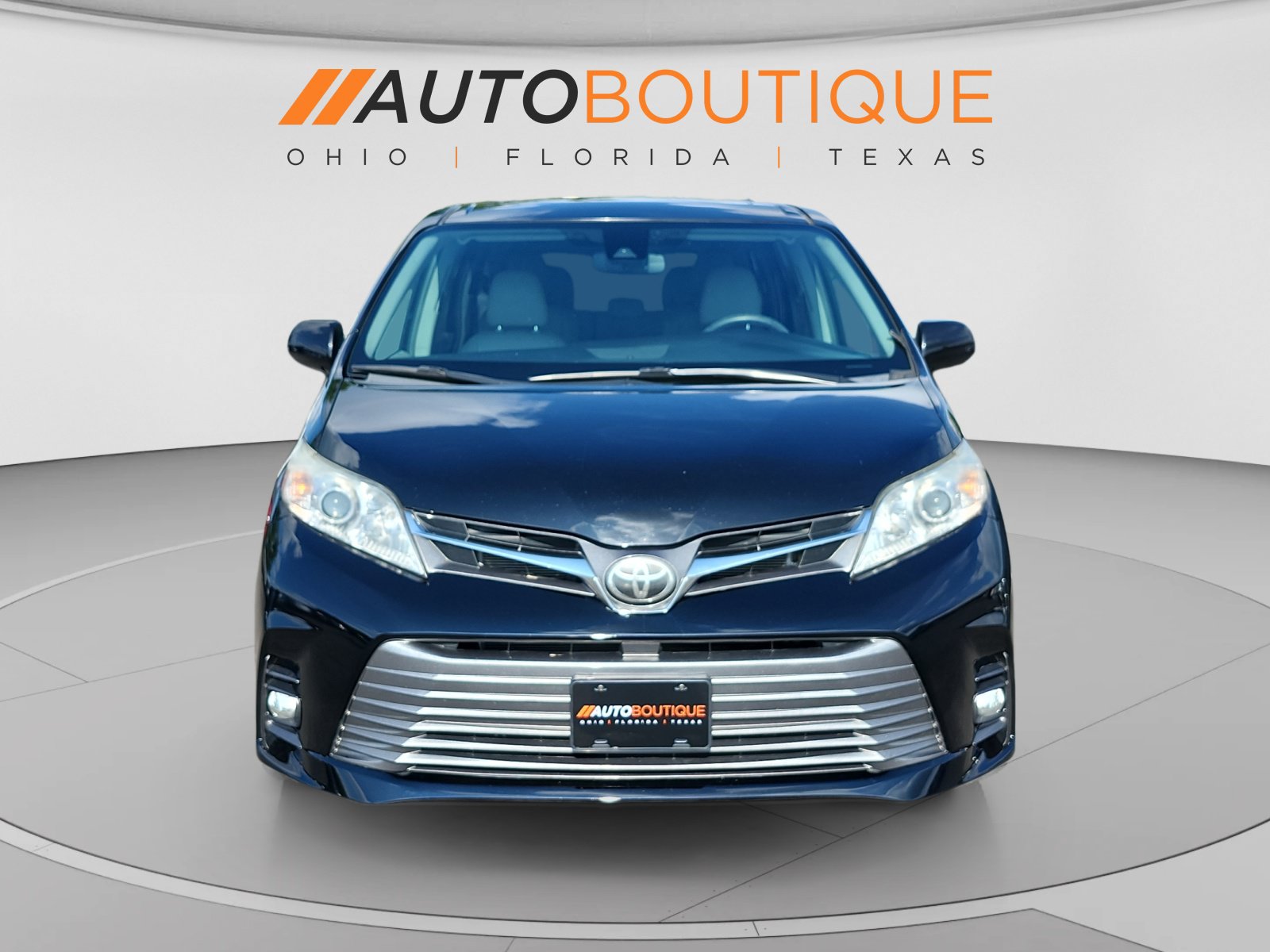 Used 2018 Toyota Sienna XLE w/ XLE Navigation Package AWD/4WD image 8