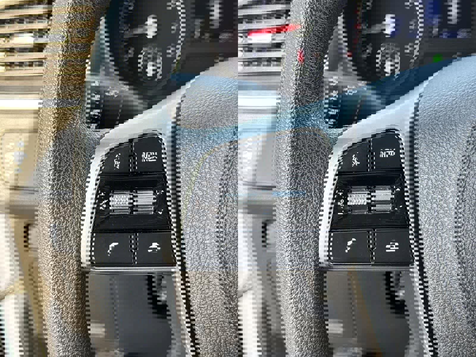 Used 2020 Kia Sorento AWD V6 image 22