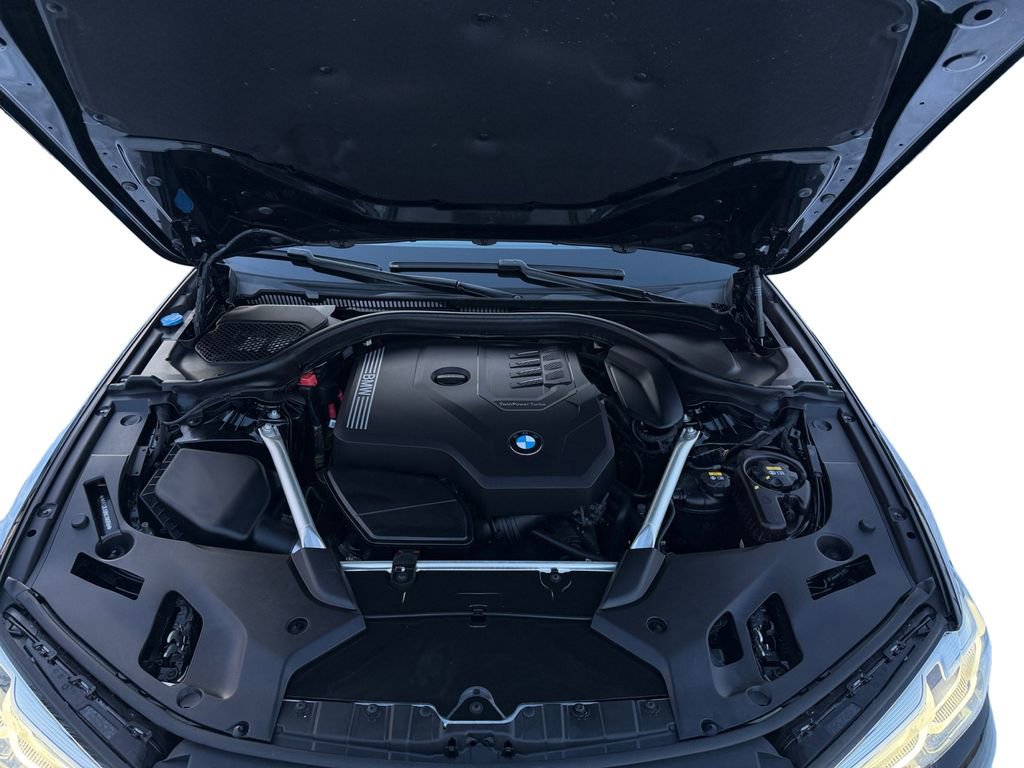 Used 2022 BMW 530i xDrive w/ Premium Package image 25