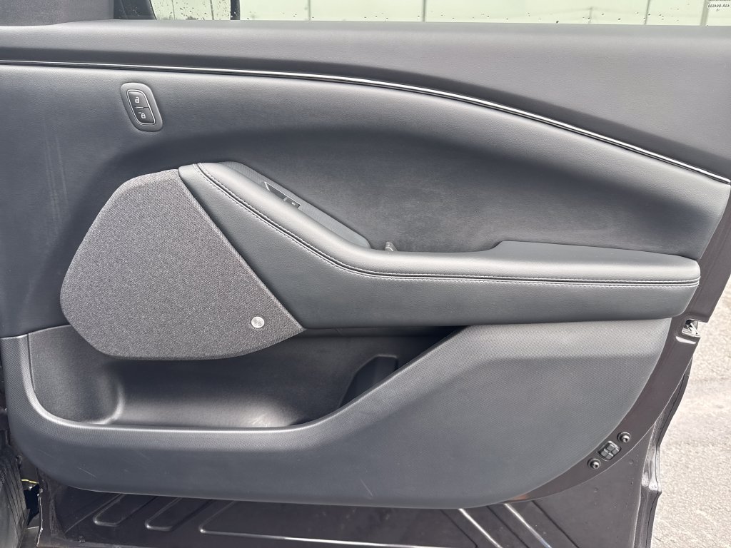Used 2022 Ford Mustang Mach-E Premium AWD/4WD image 50