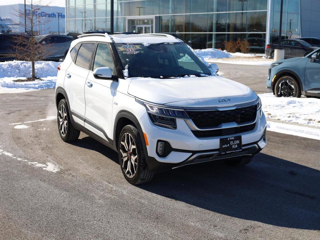 Used 2022 Kia Seltos SX w/ Sunroof Package image 2