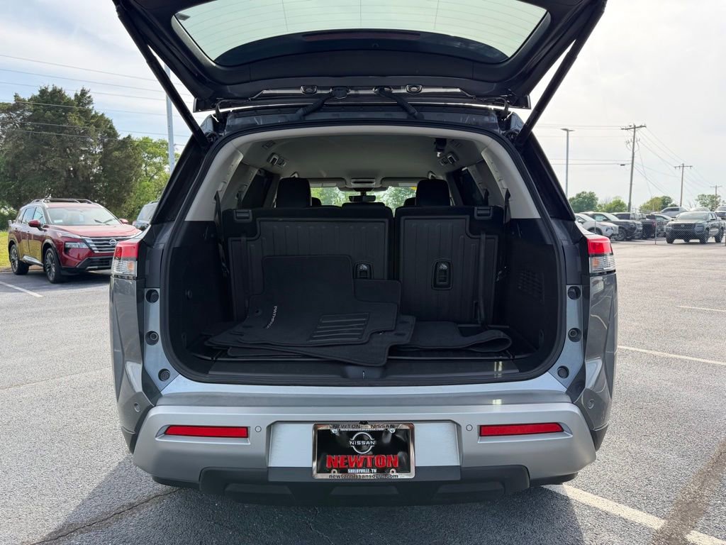 Used 2025 Nissan Pathfinder SL w/ Cargo Package FWD image 48