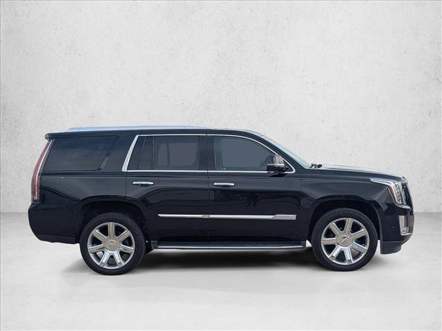Used 2017 Cadillac Escalade Luxury RWD image 4