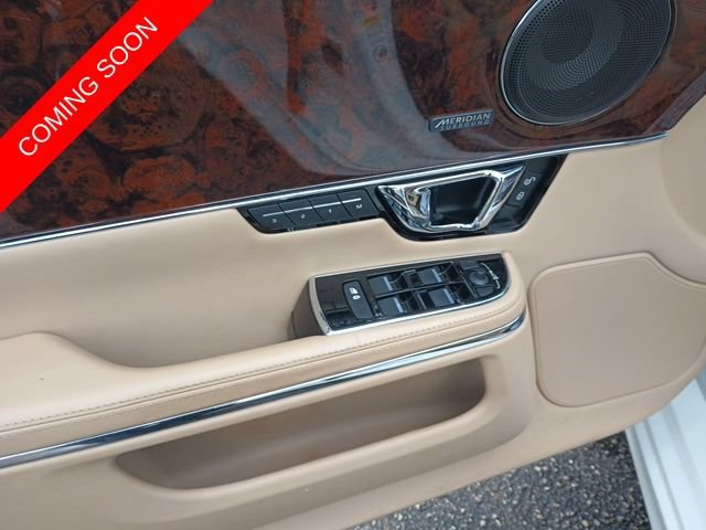 Used 2016 Jaguar XJ R-Sport RWD image 25